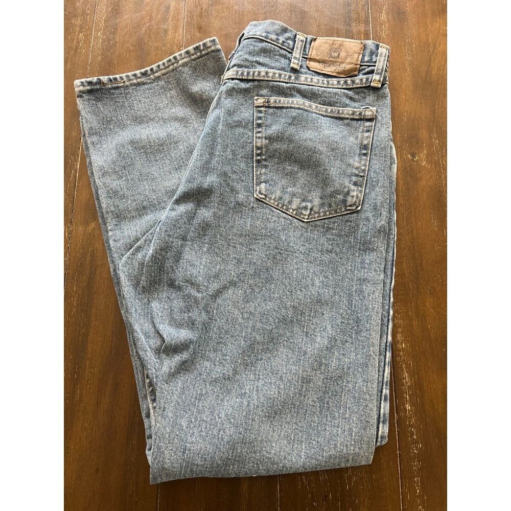 Wrangler Relaxed Fit Mens Jeans 36x34 actual 35x33 Light Blue Denim RN130273